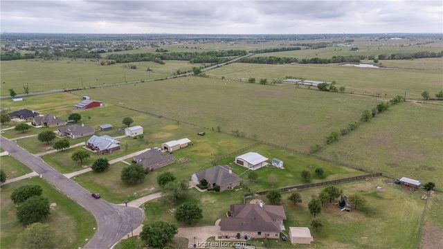 4192 Wagonwheel Road, Bryan, TX 77808
