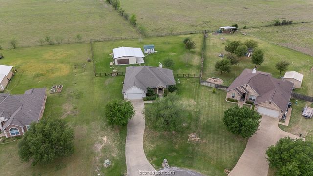 4192 Wagonwheel Road, Bryan, TX 77808