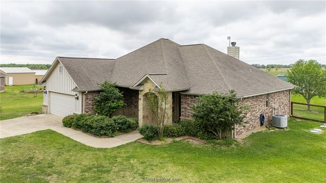 4192 Wagonwheel Road, Bryan, TX 77808