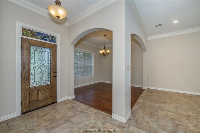 4192 Wagonwheel Road, Bryan, TX 77808