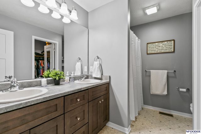7312 N 49 Street, Lincoln, NE 68514