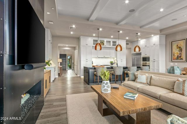 37200 N CAVE CREEK Road 1082, Scottsdale, AZ 85262