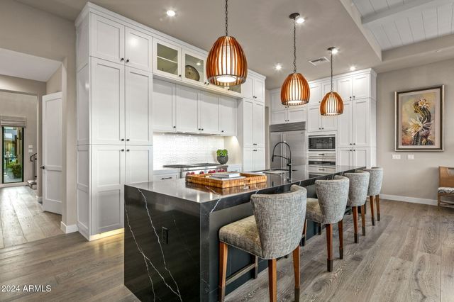 37200 N CAVE CREEK Road 1082, Scottsdale, AZ 85262