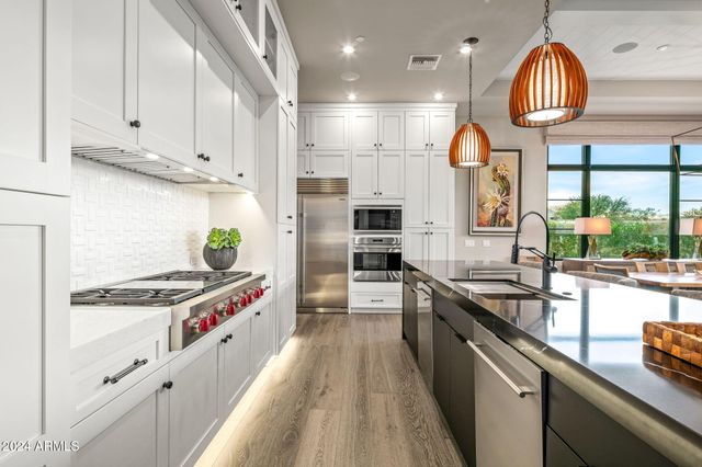 37200 N CAVE CREEK Road 1082, Scottsdale, AZ 85262