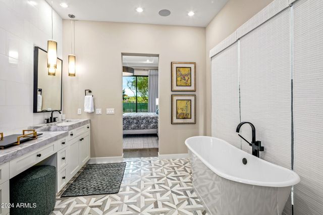 37200 N CAVE CREEK Road 1082, Scottsdale, AZ 85262