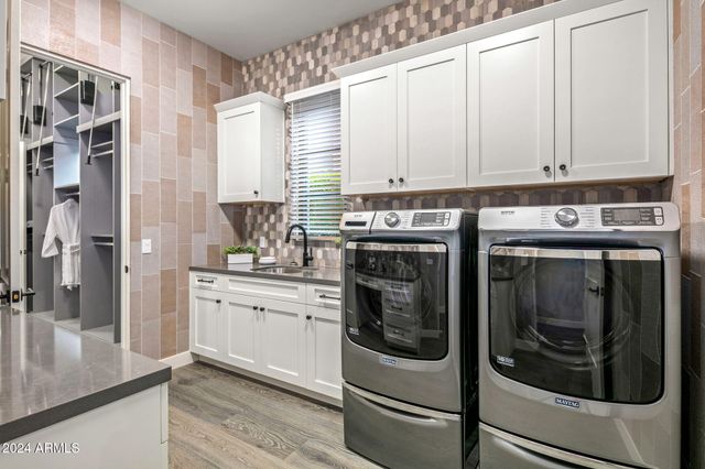 37200 N CAVE CREEK Road 1082, Scottsdale, AZ 85262