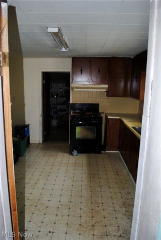 3172 W 50th Street, Cleveland, OH 44102