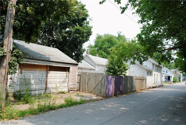 3172 W 50th Street, Cleveland, OH 44102