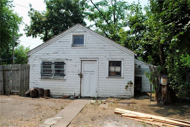 3172 W 50th Street, Cleveland, OH 44102