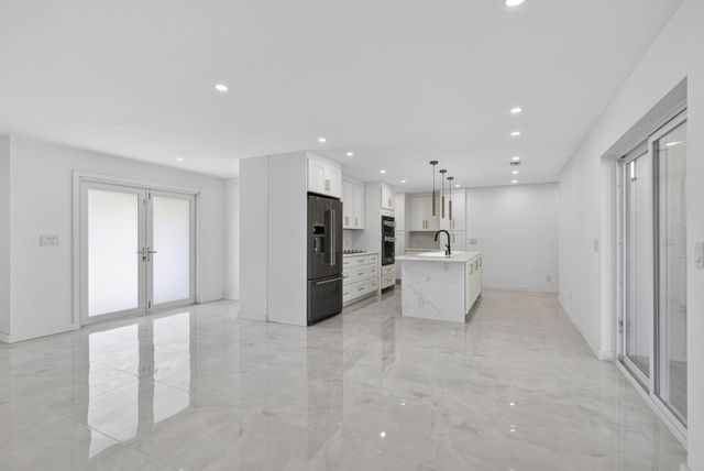 12890 Guilford Circle, Wellington, FL 33414