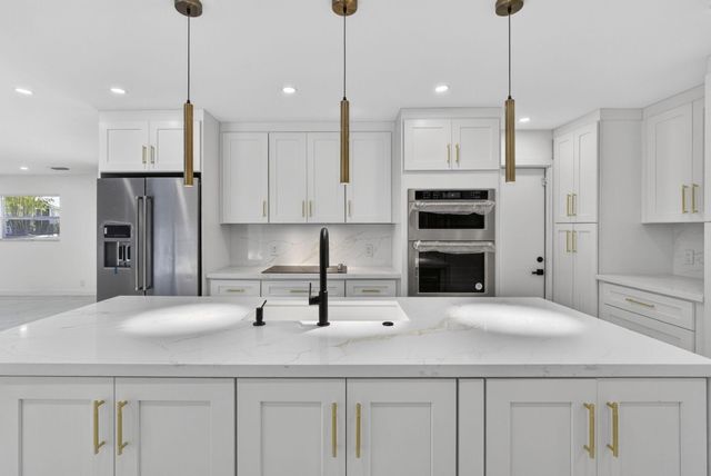 12890 Guilford Circle, Wellington, FL 33414