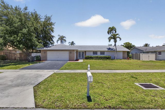 12890 Guilford Circle, Wellington, FL 33414