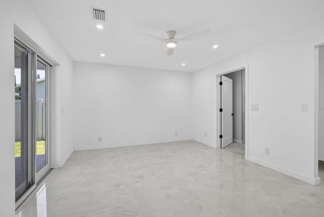 12890 Guilford Circle, Wellington, FL 33414