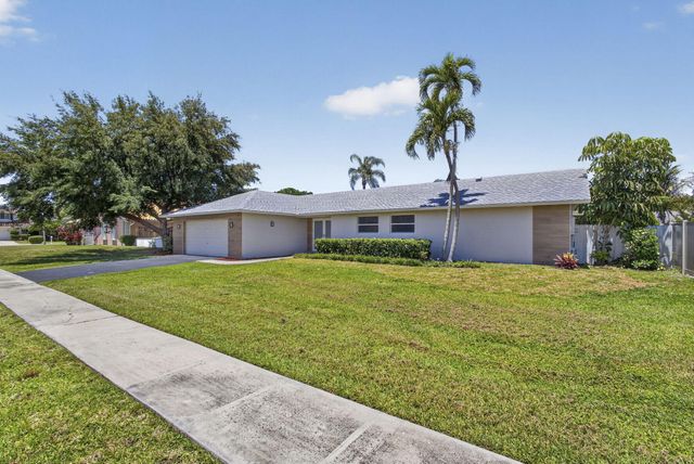 12890 Guilford Circle, Wellington, FL 33414