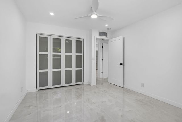 12890 Guilford Circle, Wellington, FL 33414