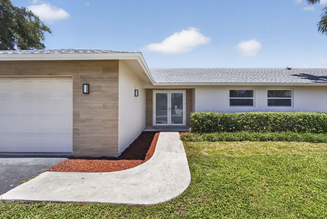 12890 Guilford Circle, Wellington, FL 33414