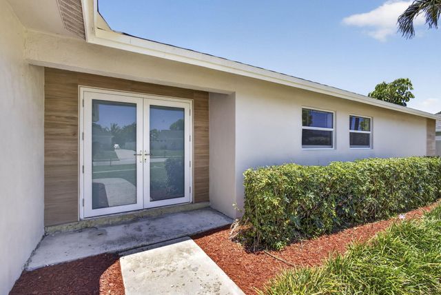 12890 Guilford Circle, Wellington, FL 33414