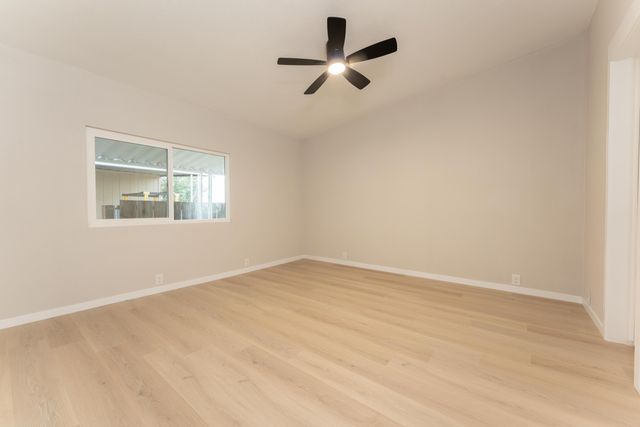 975 N H Street 22, Tulare, CA 93274