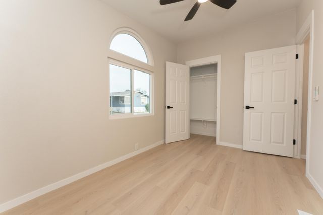 975 N H Street 22, Tulare, CA 93274