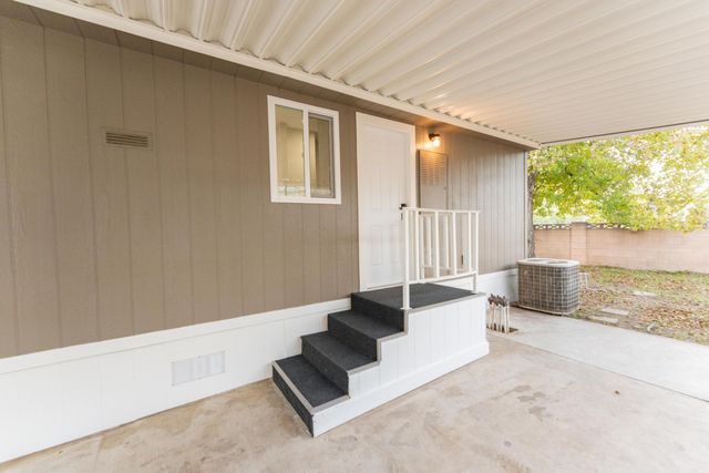 975 N H Street 22, Tulare, CA 93274