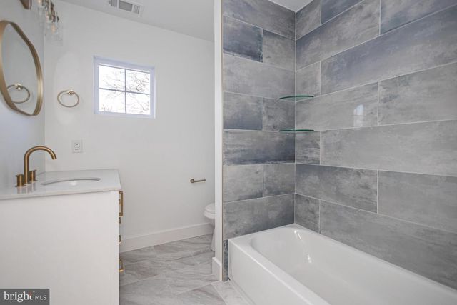 1434 RIVER RD, Upper Black Eddy, PA 18972