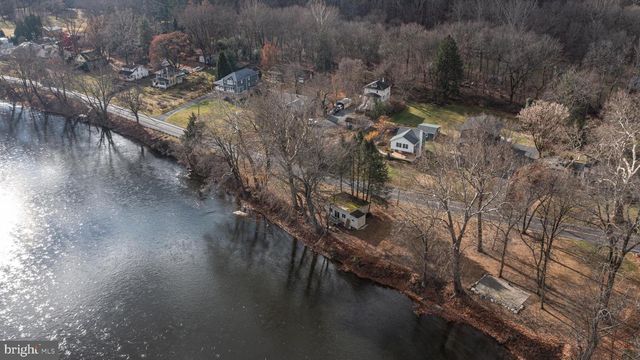1434 RIVER RD, Upper Black Eddy, PA 18972