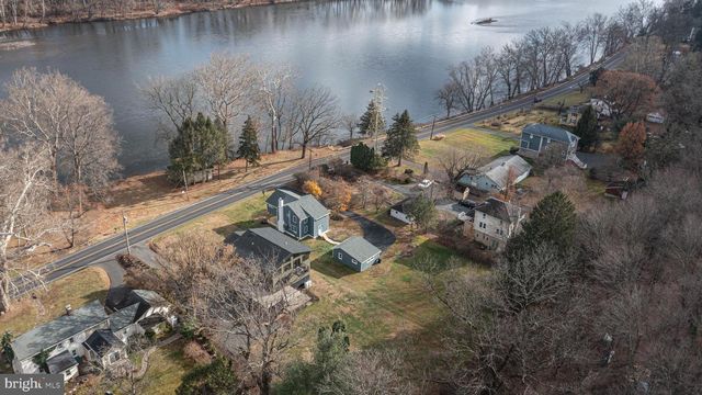 1434 RIVER RD, Upper Black Eddy, PA 18972