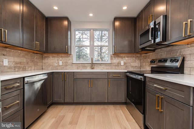 1434 RIVER RD, Upper Black Eddy, PA 18972