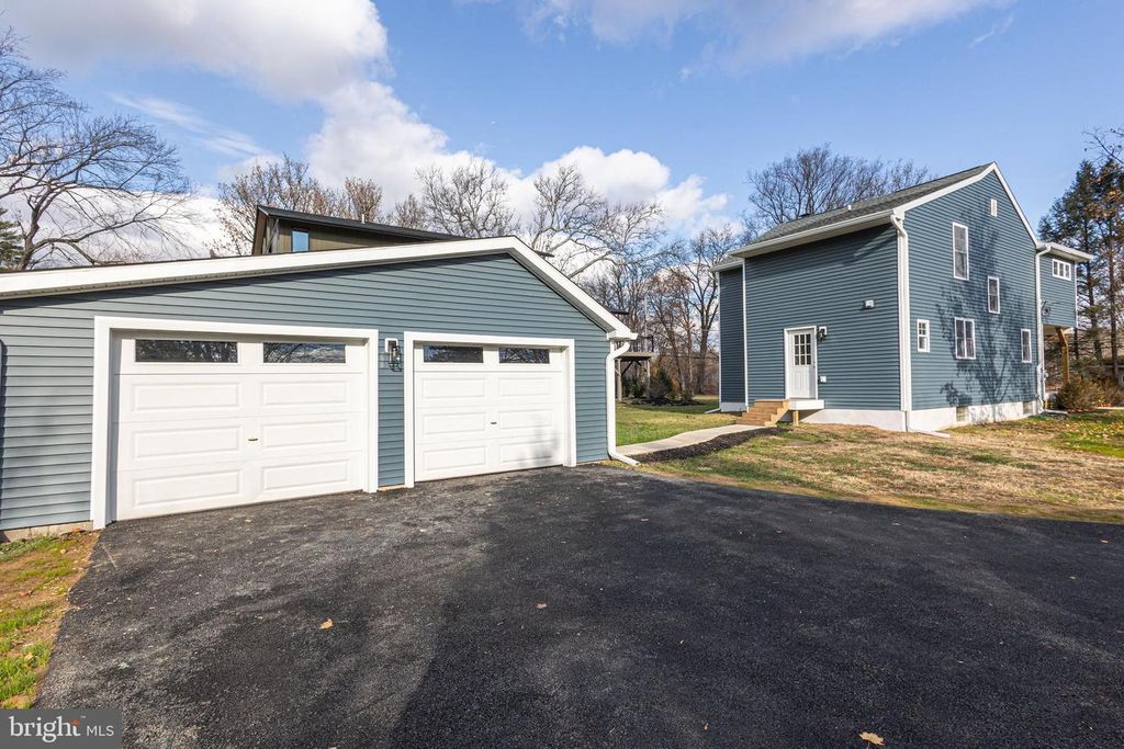Image 28 of property listing at 1434 RIVER RD, Upper Black Eddy, PA 18972