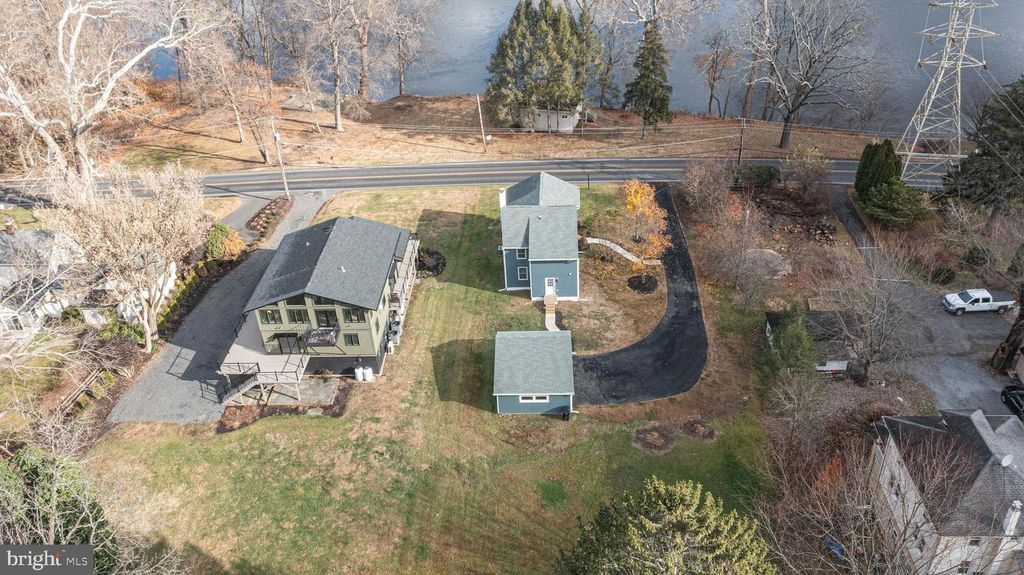 Image 35 of property listing at 1434 RIVER RD, Upper Black Eddy, PA 18972