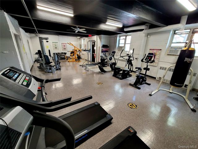 89-35 155th Ave 5D, Howard Beach, NY 11414