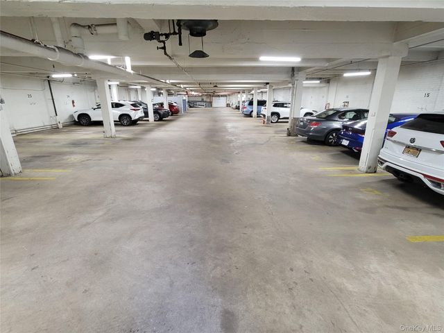 89-35 155th Ave 5D, Howard Beach, NY 11414