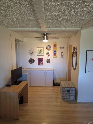 89-35 155th Ave 5D, Howard Beach, NY 11414