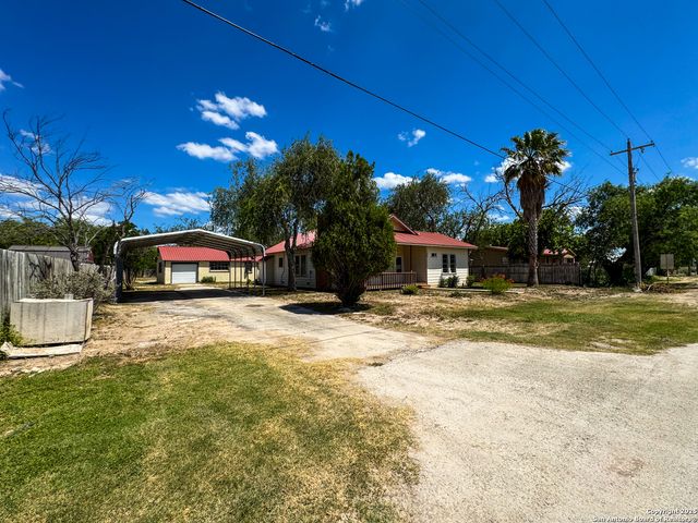 102 N Fort, Brackettville, TX 78832