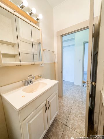 102 N Fort, Brackettville, TX 78832