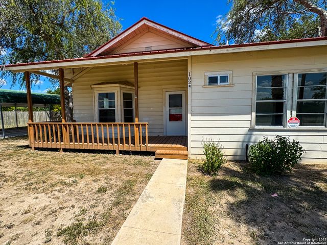 102 N Fort, Brackettville, TX 78832
