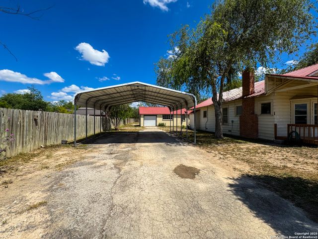 102 N Fort, Brackettville, TX 78832