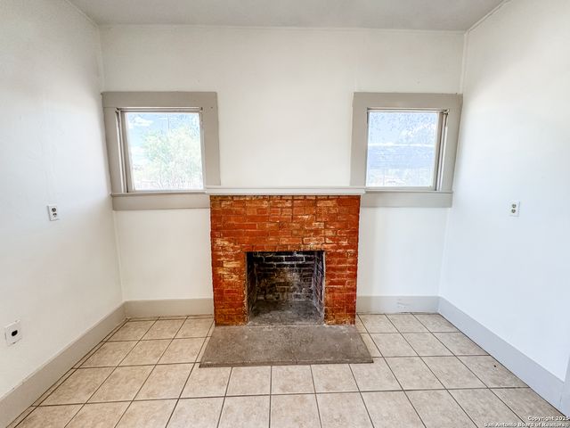 102 N Fort, Brackettville, TX 78832