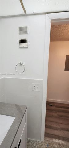 6930 Miami Gardens Drive 1512A, Hialeah, FL 33015