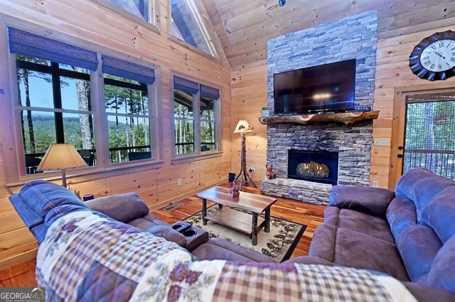 121 Noontootla Trail, Blue Ridge, GA 30513