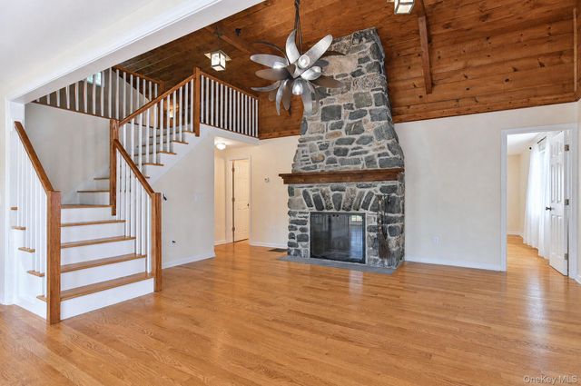 36 Sunset New Fairfield, New Fairfield, NY 06812