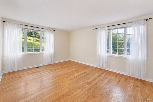 36 Sunset New Fairfield, New Fairfield, NY 06812