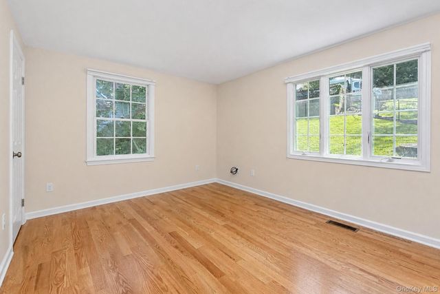 36 Sunset New Fairfield, New Fairfield, NY 06812