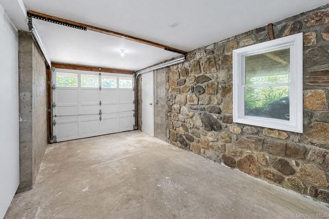 36 Sunset New Fairfield, New Fairfield, NY 06812