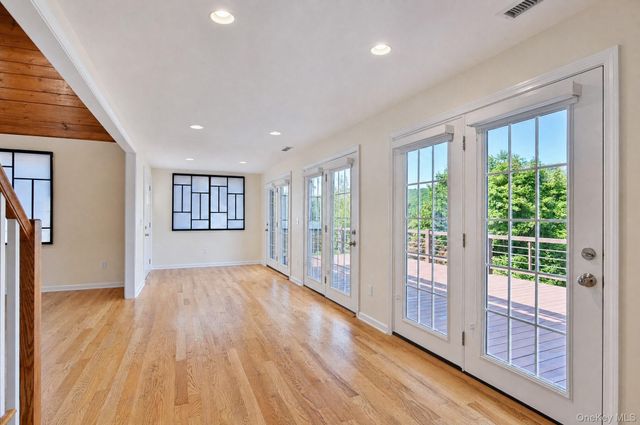 36 Sunset New Fairfield, New Fairfield, NY 06812