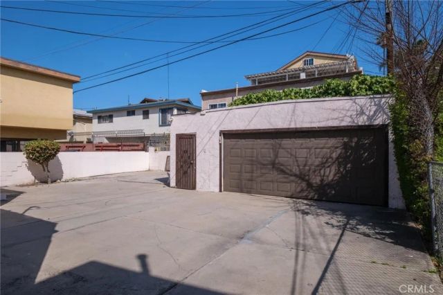 4533 Saturn, Los Angeles, CA 90019