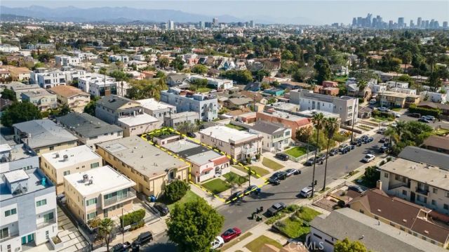 4533 Saturn, Los Angeles, CA 90019