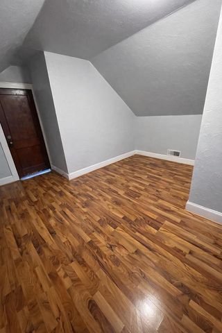 6220 W Burnham STREET, West Allis, WI 53219