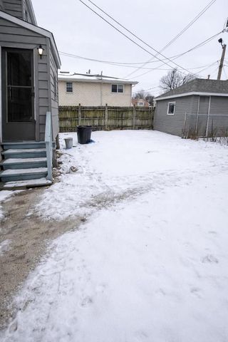 6220 W Burnham STREET, West Allis, WI 53219