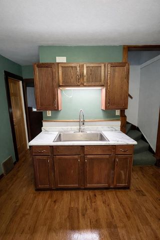 6220 W Burnham STREET, West Allis, WI 53219